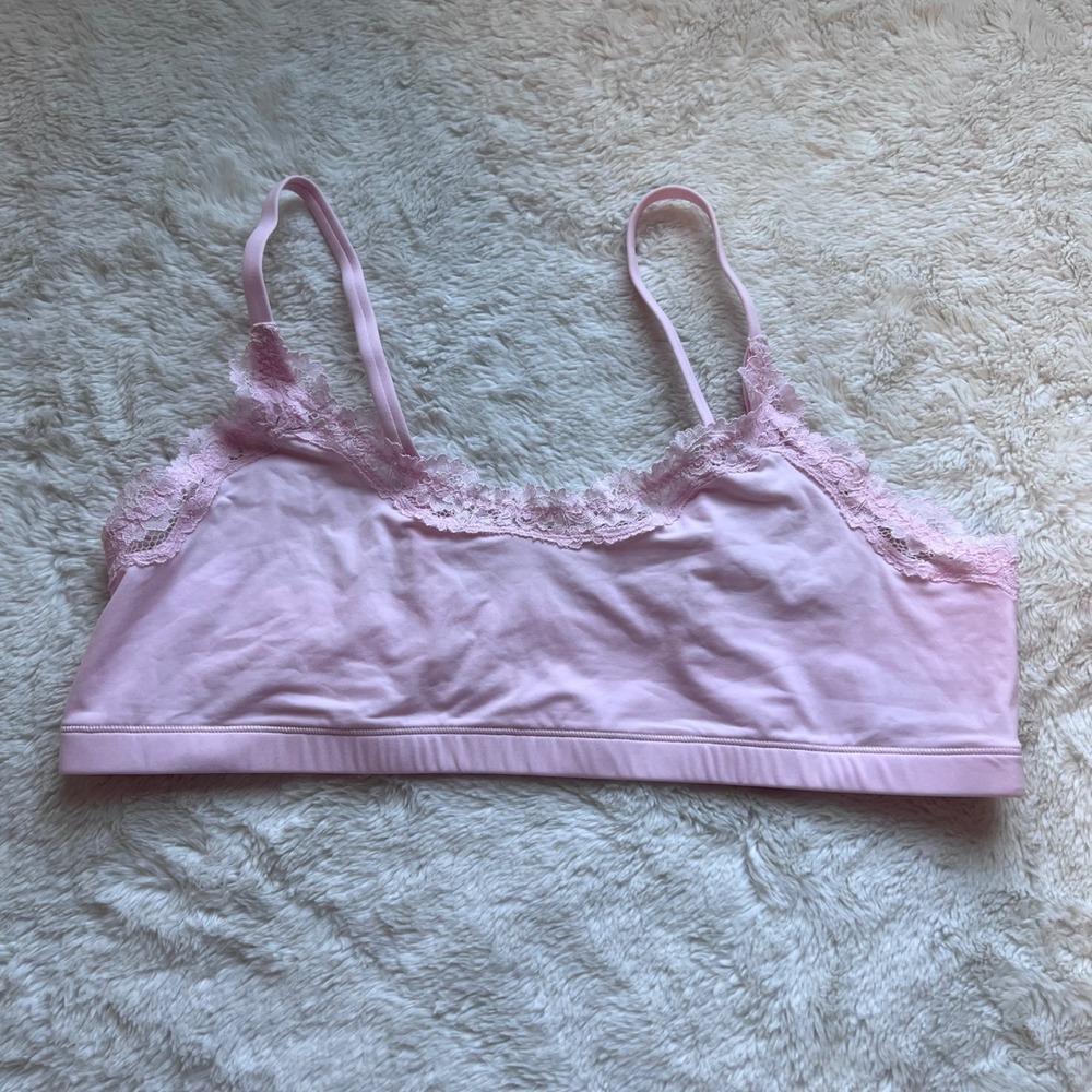 Quince Pink Lace Trim Bralette Size XL Adjustable Straps Nylon Elastane Pull On - Picture 3 of 8